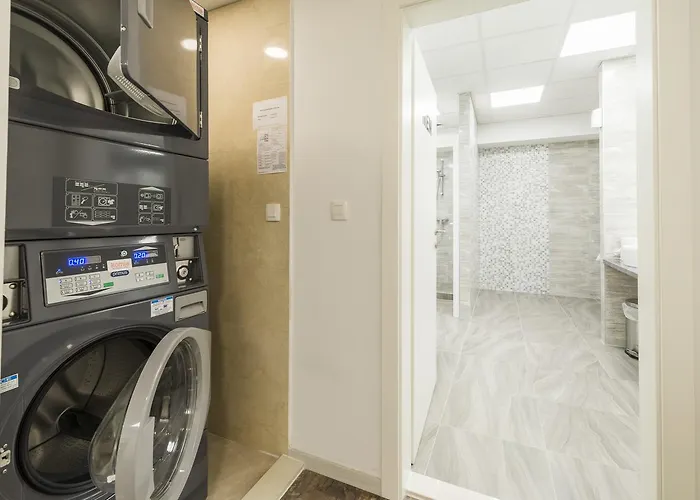 Book'n'hook Хостел Стобрек